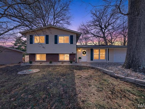 4th image of 10 Barbre Ct