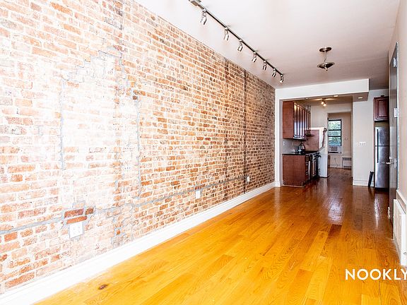 2nd image of 227 Stanhope St #2B