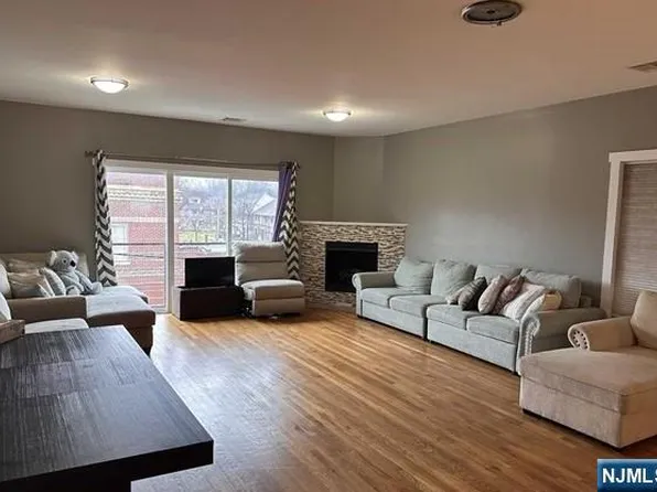 54-56 Oriental St, Newark, NJ 07104