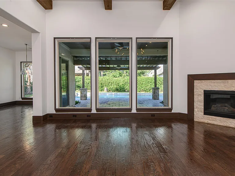 30 Freestone Stream Pl — Photo 10