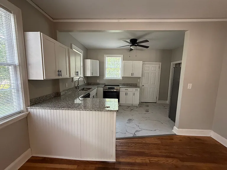 3428 Rosewood Dr — Photo 6