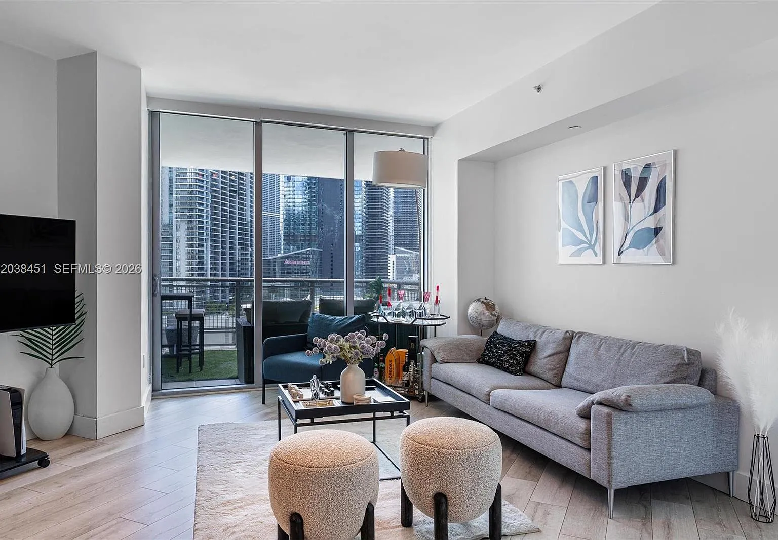 Wind Condo — Photo 1