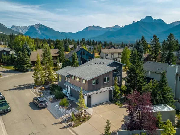 133 Coyote Way, Canmore, AB T1W 1C3