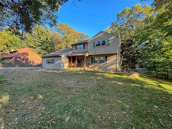 3rd image of 3621 Golf Road