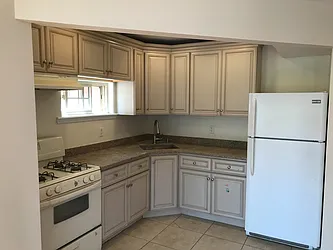 Rented by R New York