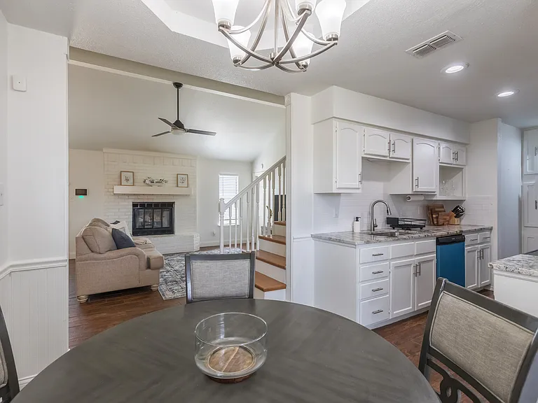 8073 Bonnie Cir — Photo 10
