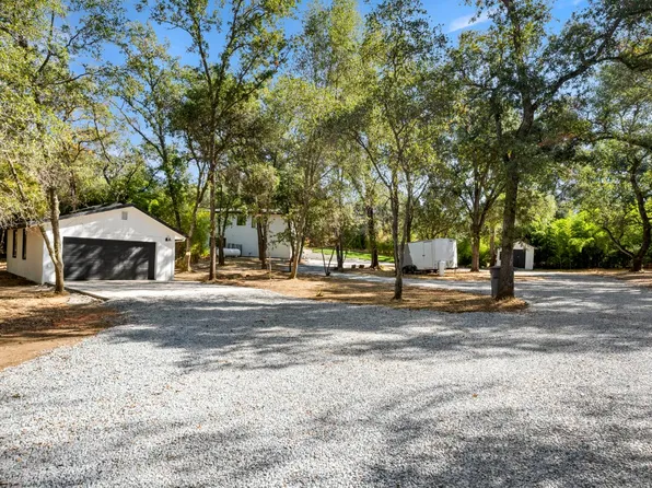 7801 Law Ln, Loomis, CA 95650