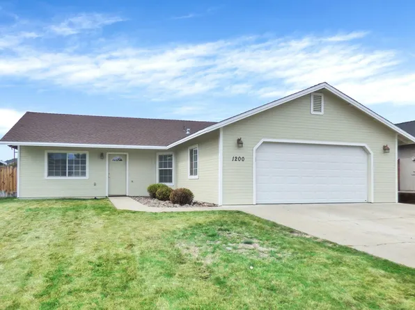 1200 Gentry Ln, Susanville, CA 96130