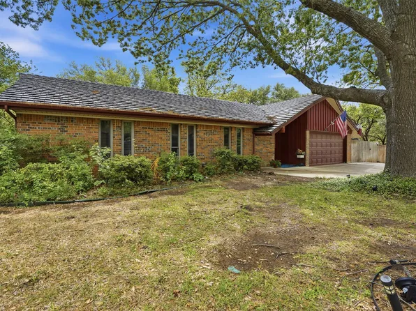 1233 Greenbriar Ln, Cleburne, TX 76033