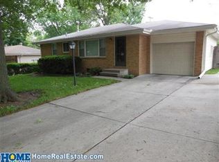 721 Skyway Rd, Lincoln, NE 68505