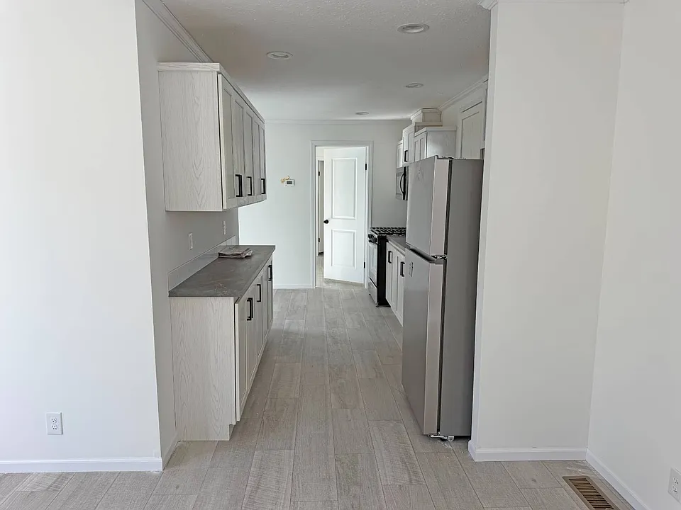 1751 N Grand Ave W #89