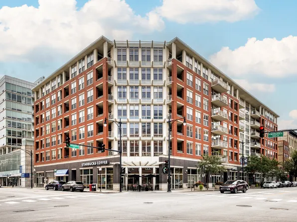 1001 W Madison St APT 213, Chicago, IL 60607