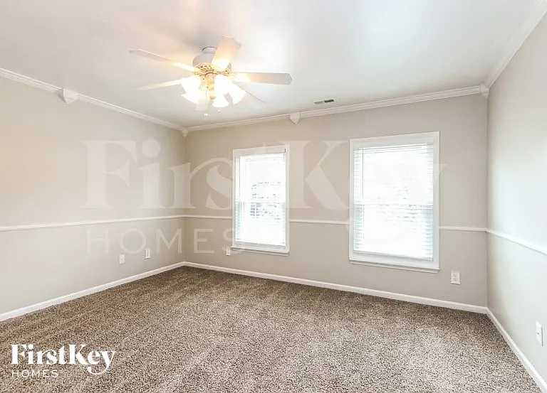 1795 Valleywood Dr — Photo 6