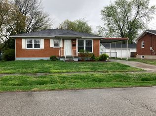 1926 White Oak Ln, Louisville, KY