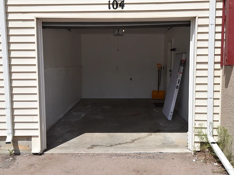104 Vale St — Photo 41