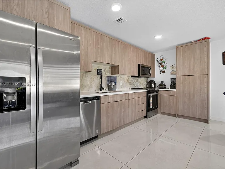26175 SW 145th Ct — Photo 8