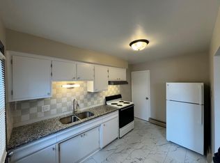 421 Burlington Ave APT 2, Downers Grove, IL 60515