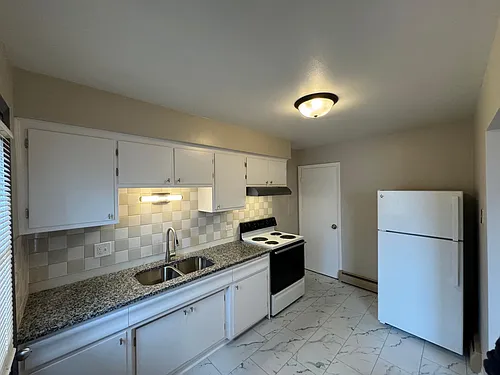 421 Burlington Ave Photo 1