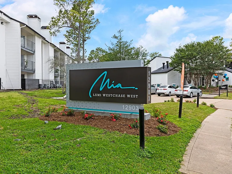 Leasing Center