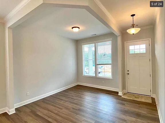 4th image of 166 Fieldbrook Xing