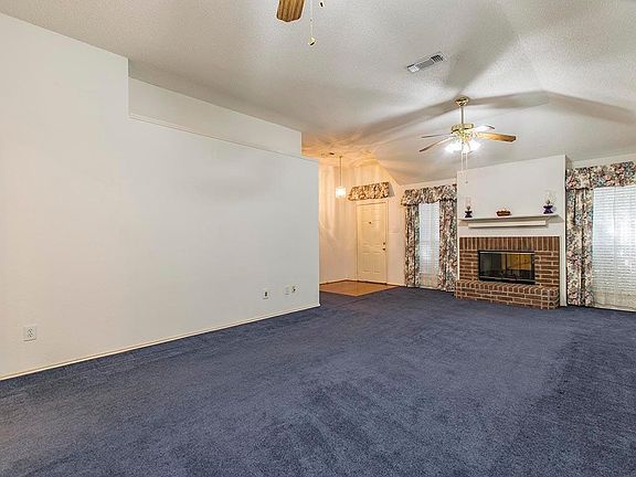 5th image of 2616 Hidden Springs Dr