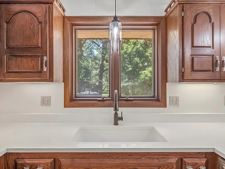 316 Colleen Ave — Photo 11