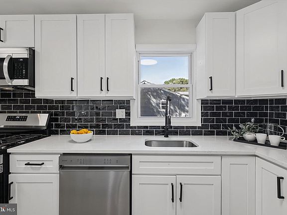 3rd image of 15 Penny Ln