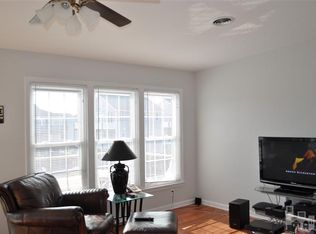 816 S Topsail Dr, Surf City, NC 28445