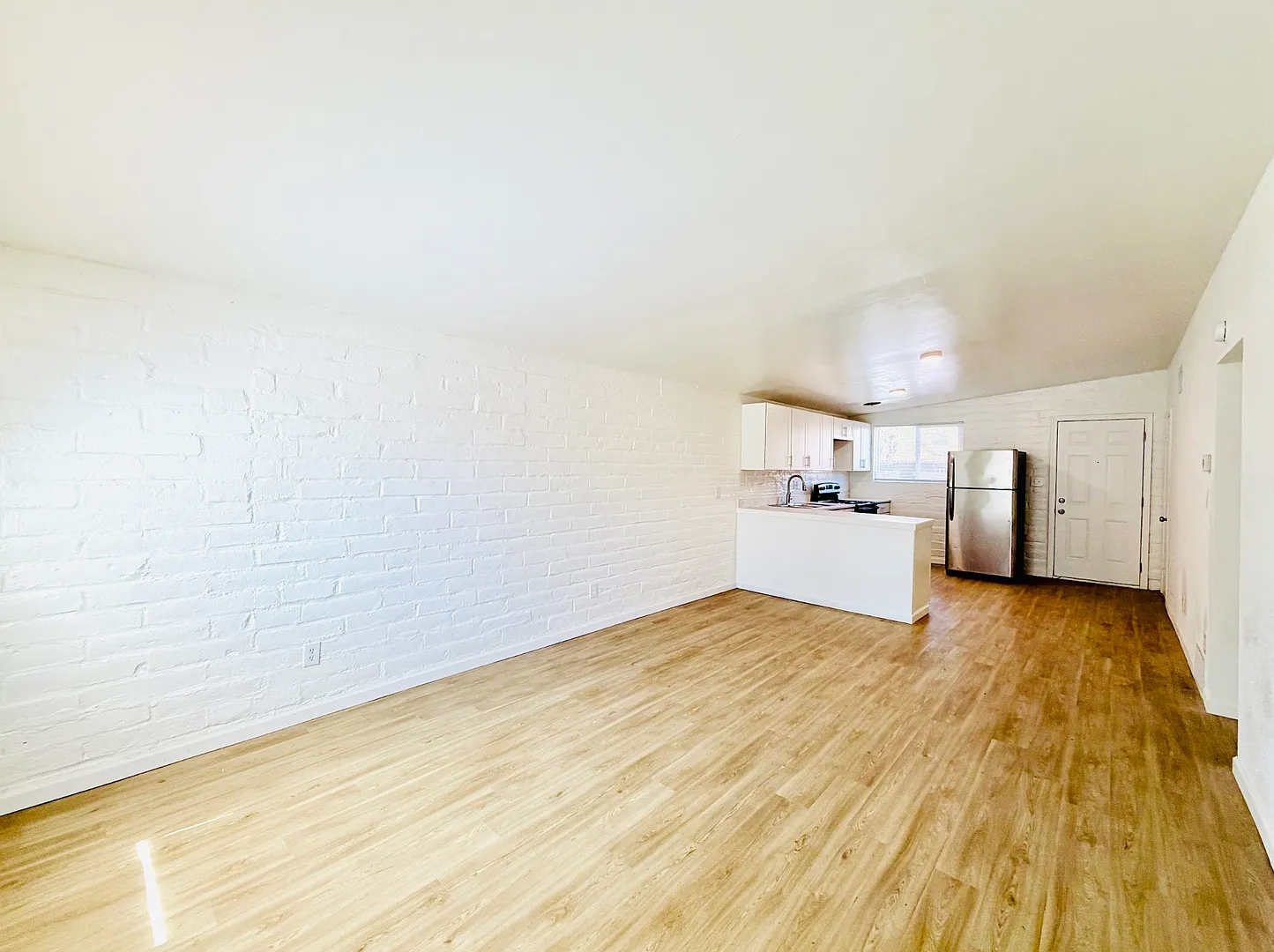 The Derby Apartments — Photo 2