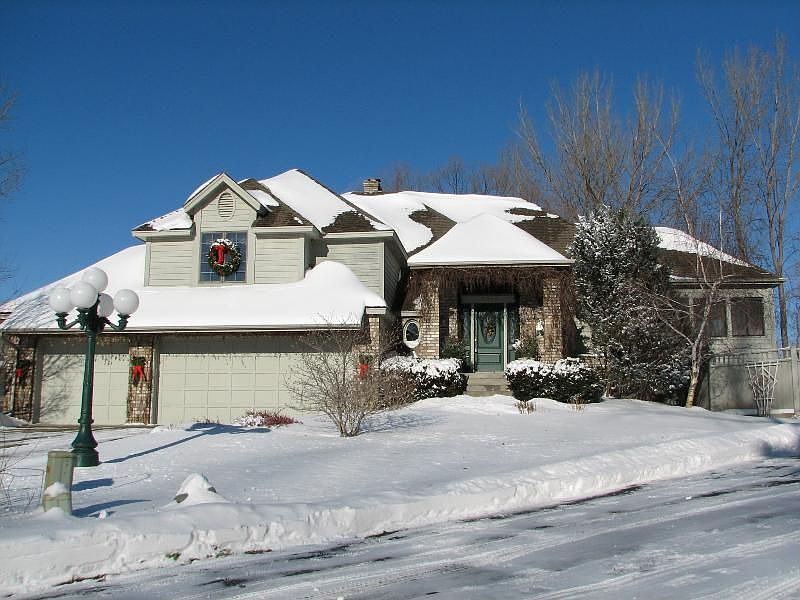 2nd image of 21943 Iden Avenue Cir N