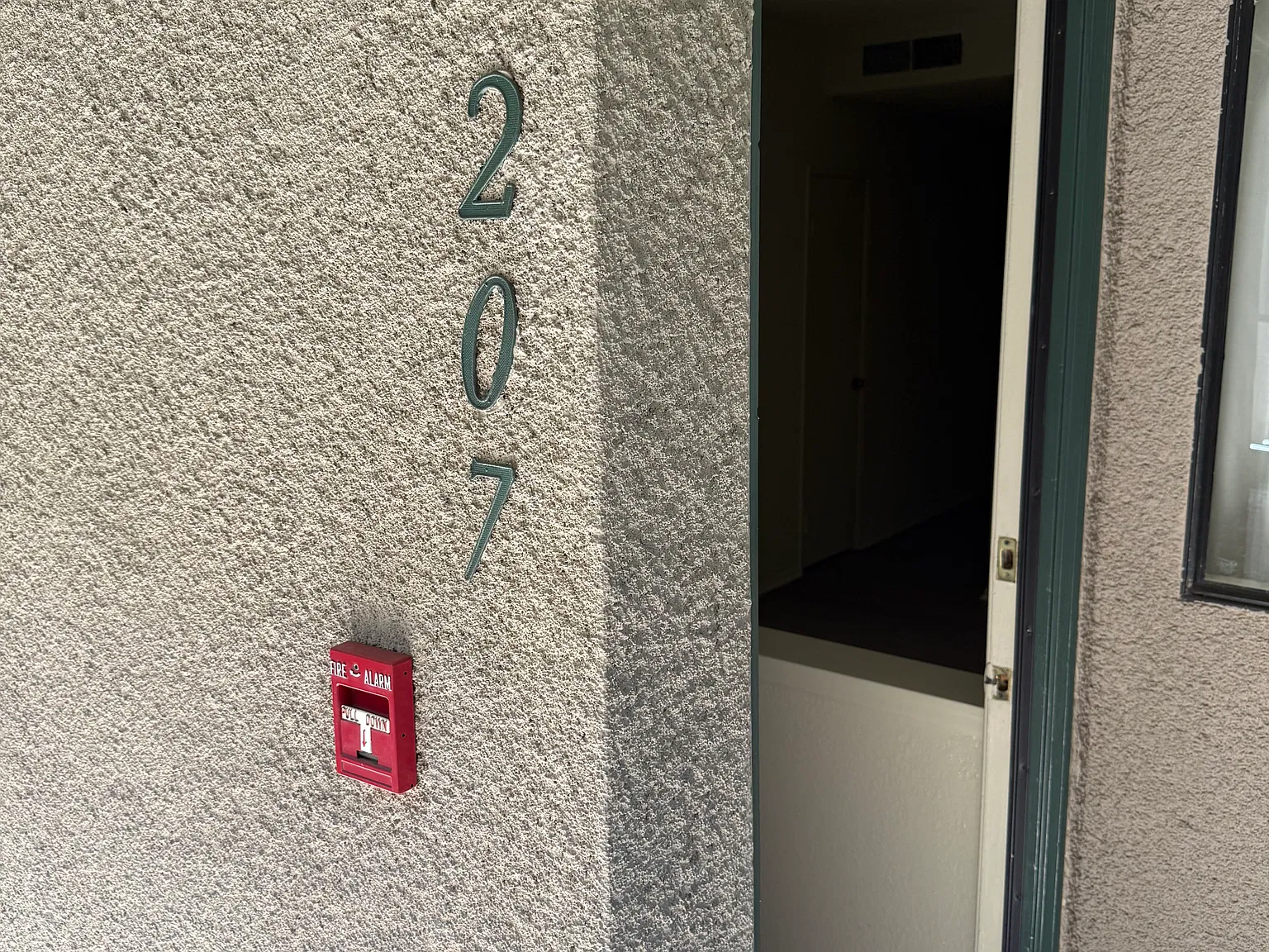 222 S Holliston Ave — Photo 2