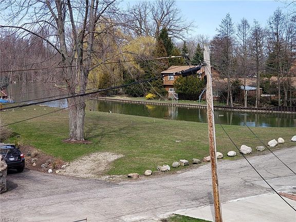 5th image of 35522 Dewey Dr