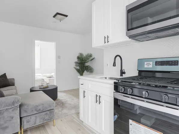 301 3rd St #1, Jersey City, NJ 07302