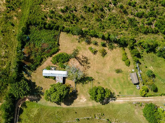 4th image of 415 Dry Branch Rd