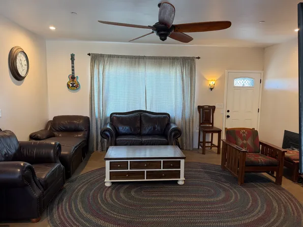 3975 Goss Rd, Phelan, CA 92371