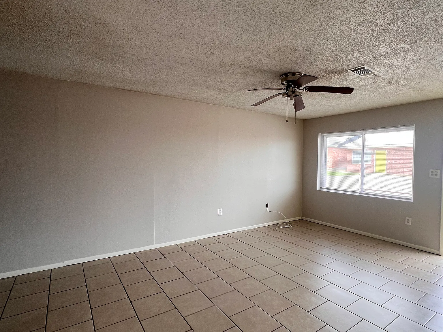 2 bed, $750 — Photo 3