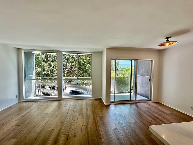 1311 California Ave #201 — Photo 10