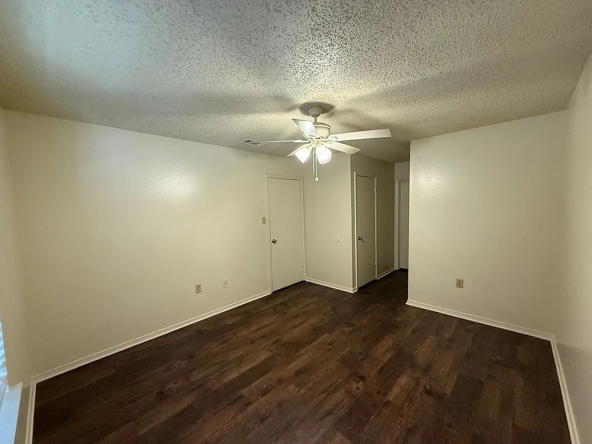 Building Photo - 2059 Mariner Dr