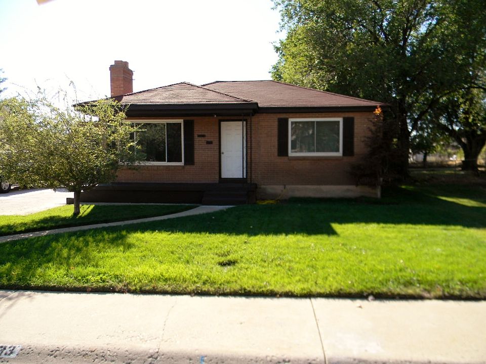 1st image of 933 N Garden Dr