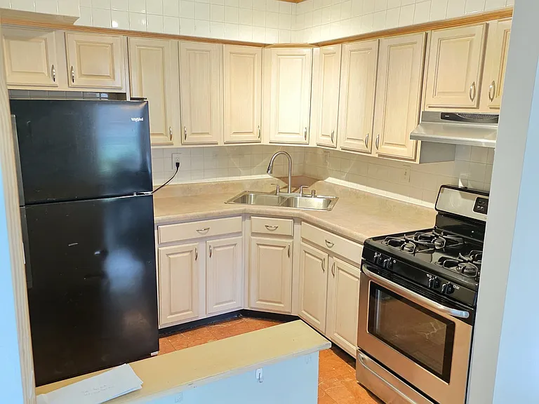 1200 College Park Dr #2 — Photo 3