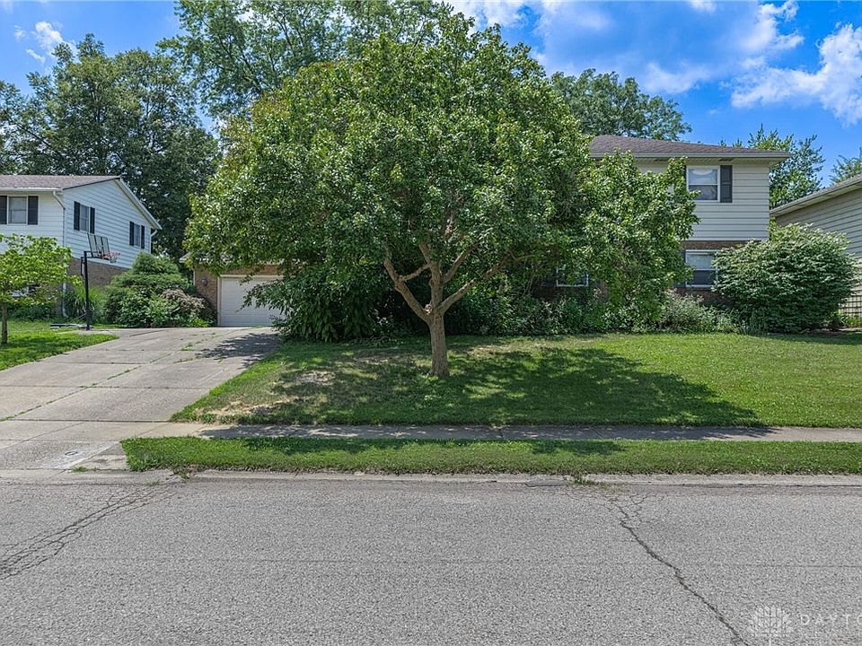 1st image of 851 Weybridge Dr