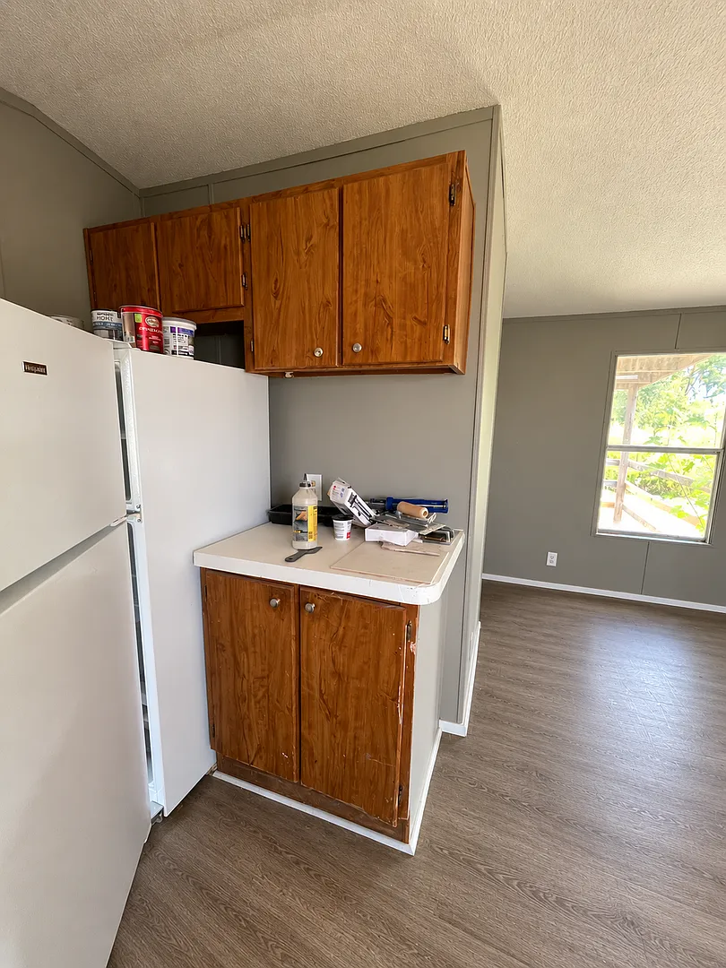 Country living with spacious front and backyard - 2beds/ 2bath available now — Photo 3