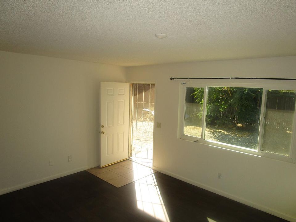 1st image of 536 N Buena Vista St APT 3