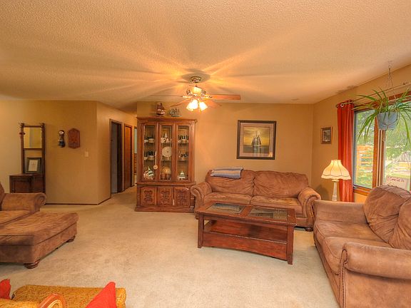 4th image of 2022 W 37th St