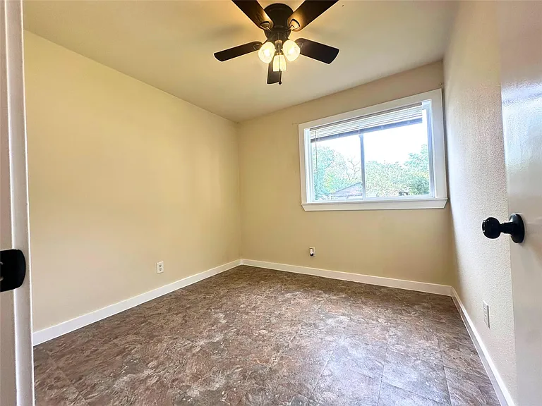 2525 Dovemeadow Dr — Photo 18