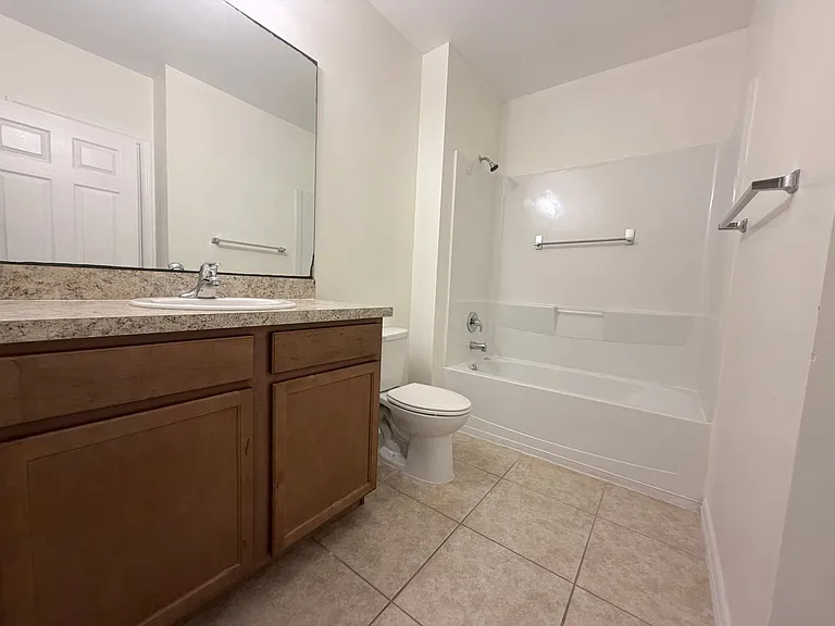 1621 SW 10th Ave — Photo 9