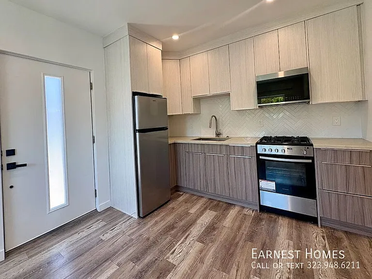 8045 Darby Ave #3 — Photo 3