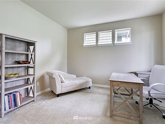 3rd image of 3935 Highlands Blvd