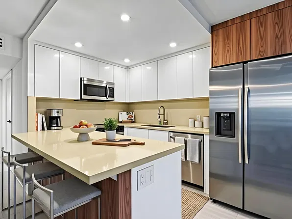 3076 Newport Drive #Q, Deerfield Beach, FL 33442