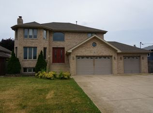 8532 Oak Park Ave, Burbank, IL
